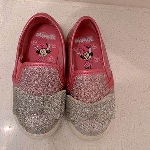 🌺 Minnie Mouse Baby Toddler Infant Slip On Sparkly Flats with Bows. Size 5
